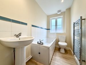 Family Bathroom- click for photo gallery